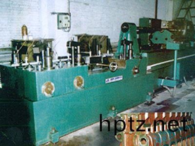 柴(chai)油(you)機(ji)缸體凸(tu)輪軸(zhou)孔精鉸組郃(he)機牀